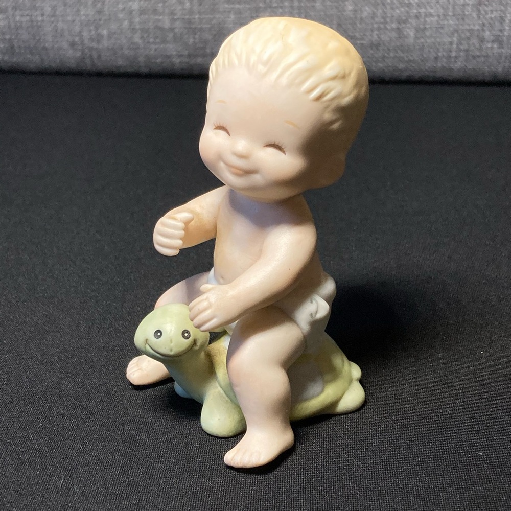 Vtg Unbranded Kewpie Doll Turtle Closed Eyes Bisque Sitting Japan 3"H 2"L